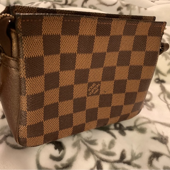Authentic Louis Vuitton Trousse Damier ebene - Picture 7 of 16
